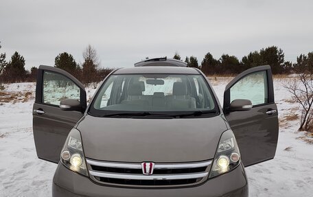 Toyota ISis I, 2010 год, 1 315 000 рублей, 1 фотография