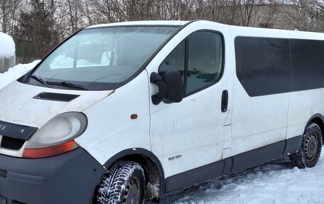 Renault Trafic, 2005 год, 800 000 рублей, 1 фотография