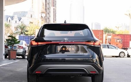 Lexus RX IV рестайлинг, 2025 год, 6 915 000 рублей, 4 фотография