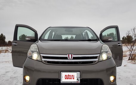 Toyota ISis I, 2010 год, 1 315 000 рублей, 2 фотография