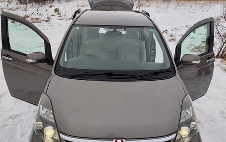 Toyota ISis I, 2010 год, 1 315 000 рублей, 3 фотография