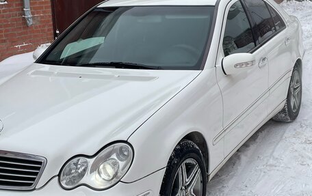 Mercedes-Benz C-Класс, 2003 год, 780 000 рублей, 3 фотография