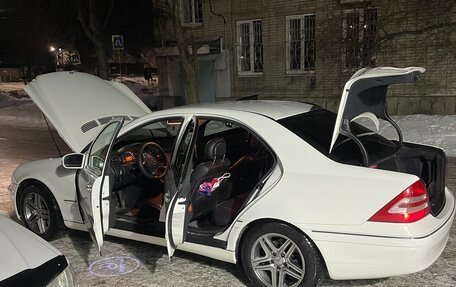 Mercedes-Benz C-Класс, 2003 год, 780 000 рублей, 9 фотография