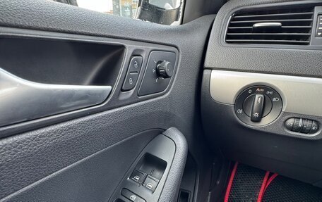 Volkswagen Jetta VI, 2013 год, 1 150 000 рублей, 13 фотография