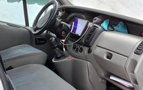 Renault Trafic, 2005 год, 800 000 рублей, 6 фотография