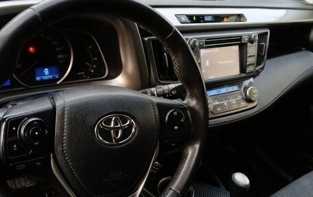 Toyota RAV4, 2013 год, 1 900 000 рублей, 16 фотография