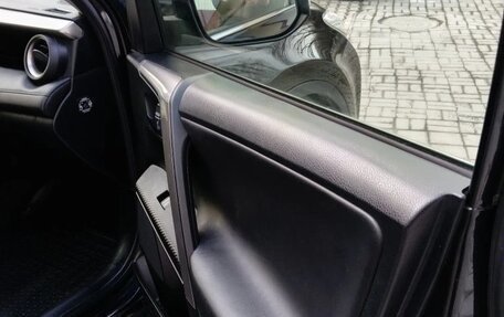 Toyota RAV4, 2013 год, 1 900 000 рублей, 14 фотография