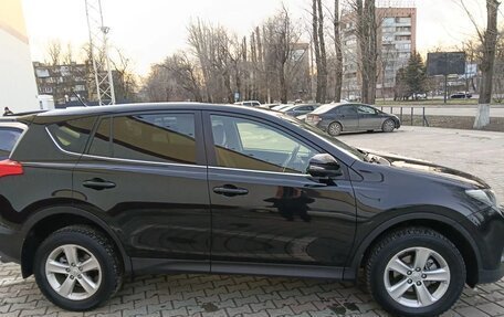 Toyota RAV4, 2013 год, 1 900 000 рублей, 21 фотография