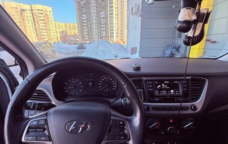 Hyundai Solaris II рестайлинг, 2018 год, 1 150 000 рублей, 8 фотография