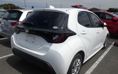 Toyota Yaris, 2020 год, 1 100 000 рублей, 2 фотография