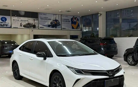 Toyota Corolla, 2022 год, 1 300 000 рублей, 3 фотография