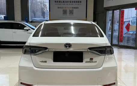 Toyota Corolla, 2022 год, 1 300 000 рублей, 5 фотография