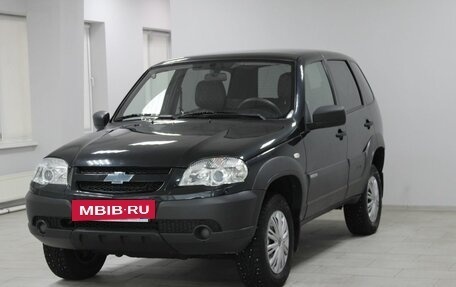 Chevrolet Niva I рестайлинг, 2017 год, 799 900 рублей, 3 фотография