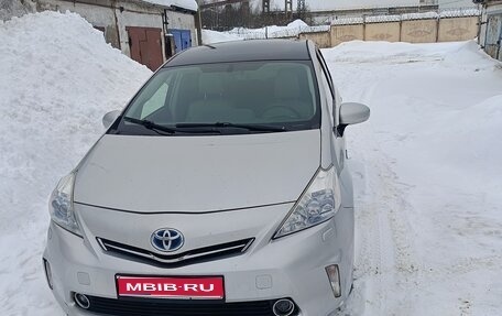 Toyota Prius v (+) I (ZVW40/41) рестайлинг, 2011 год, 1 320 000 рублей, 1 фотография