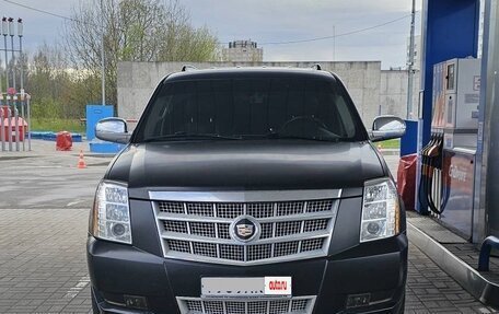 Cadillac Escalade III, 2011 год, 2 700 000 рублей, 1 фотография