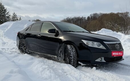 Toyota Camry, 2012 год, 1 910 000 рублей, 10 фотография