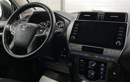 Toyota Land Cruiser Prado 150 рестайлинг 2, 2021 год, 6 299 000 рублей, 11 фотография