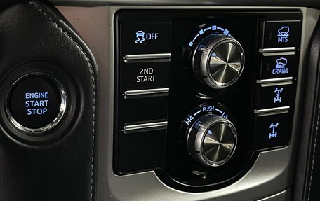 Toyota Land Cruiser Prado 150 рестайлинг 2, 2021 год, 6 299 000 рублей, 16 фотография