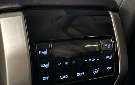 Toyota Land Cruiser Prado 150 рестайлинг 2, 2021 год, 6 299 000 рублей, 22 фотография