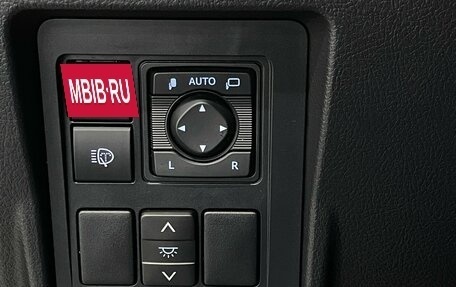 Toyota Land Cruiser Prado 150 рестайлинг 2, 2021 год, 6 299 000 рублей, 14 фотография