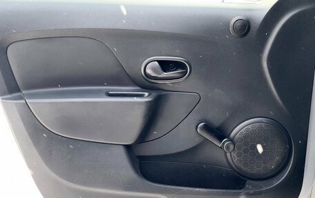 Renault Sandero II рестайлинг, 2014 год, 649 000 рублей, 13 фотография