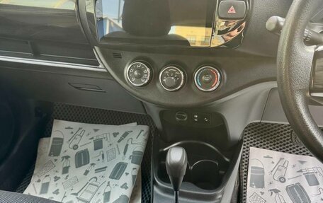 Toyota Vitz, 2018 год, 1 099 000 рублей, 15 фотография