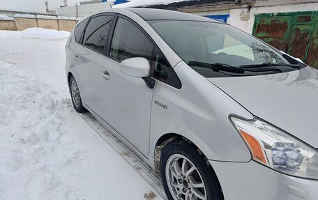 Toyota Prius v (+) I (ZVW40/41) рестайлинг, 2011 год, 1 320 000 рублей, 4 фотография