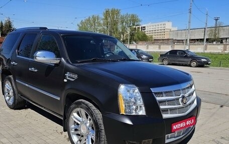 Cadillac Escalade III, 2011 год, 2 700 000 рублей, 3 фотография