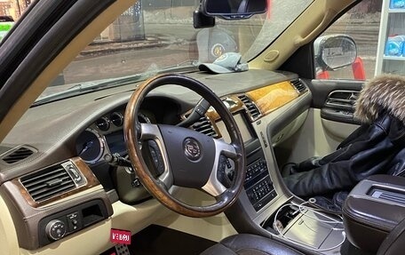 Cadillac Escalade III, 2011 год, 2 700 000 рублей, 8 фотография