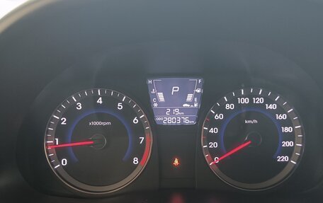 Hyundai Solaris II рестайлинг, 2012 год, 870 000 рублей, 4 фотография