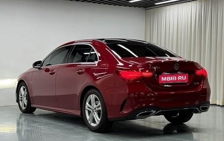 Mercedes-Benz A-Класс, 2023 год, 1 900 000 рублей, 4 фотография