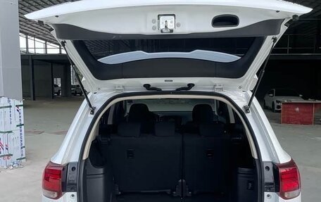 Mitsubishi Outlander III рестайлинг 3, 2021 год, 2 290 000 рублей, 12 фотография