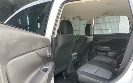 Mitsubishi Outlander III рестайлинг 3, 2021 год, 2 290 000 рублей, 17 фотография