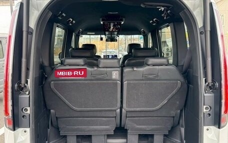 Honda Stepwgn, 2022 год, 2 450 000 рублей, 22 фотография