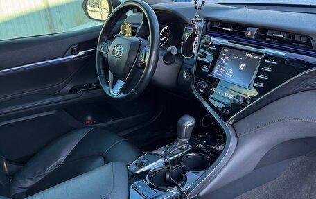 Toyota Camry, 2020 год, 3 275 000 рублей, 5 фотография