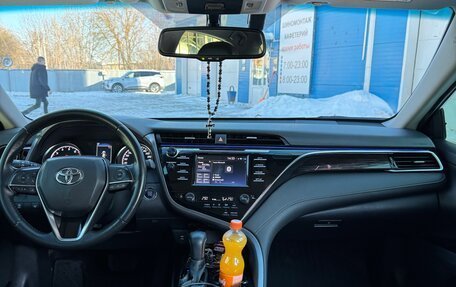 Toyota Camry, 2020 год, 3 275 000 рублей, 7 фотография