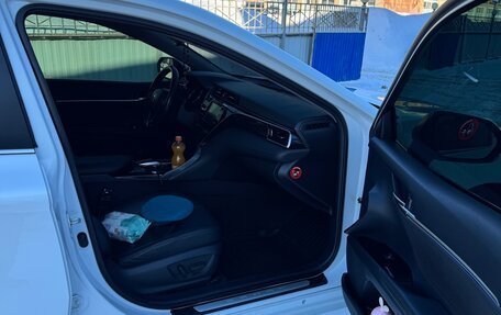 Toyota Camry, 2020 год, 3 275 000 рублей, 6 фотография