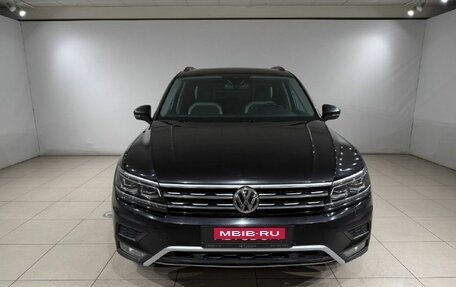 Volkswagen Tiguan II, 2019 год, 2 790 000 рублей, 2 фотография