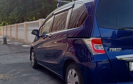 Honda Freed I, 2014 год, 1 350 000 рублей, 1 фотография