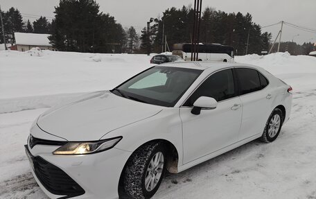 Toyota Camry, 2020 год, 2 230 000 рублей, 2 фотография