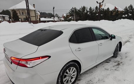 Toyota Camry, 2020 год, 2 230 000 рублей, 3 фотография