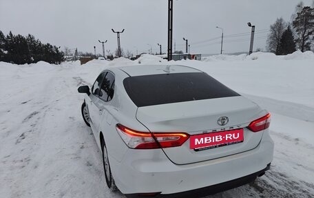 Toyota Camry, 2020 год, 2 230 000 рублей, 4 фотография