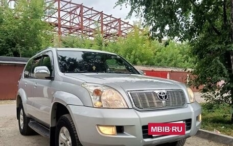 Toyota Land Cruiser Prado 120 рестайлинг, 2004 год, 1 650 000 рублей, 3 фотография