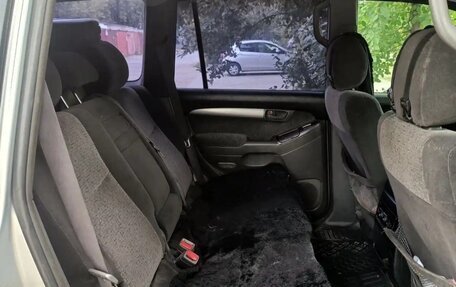 Toyota Land Cruiser Prado 120 рестайлинг, 2004 год, 1 650 000 рублей, 19 фотография