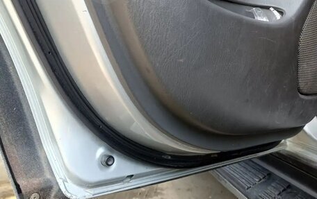 Toyota Land Cruiser Prado 120 рестайлинг, 2004 год, 1 650 000 рублей, 18 фотография