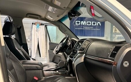 Toyota Land Cruiser 200, 2014 год, 3 700 000 рублей, 8 фотография