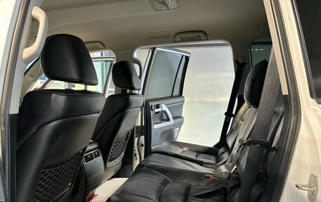 Toyota Land Cruiser 200, 2014 год, 3 700 000 рублей, 28 фотография