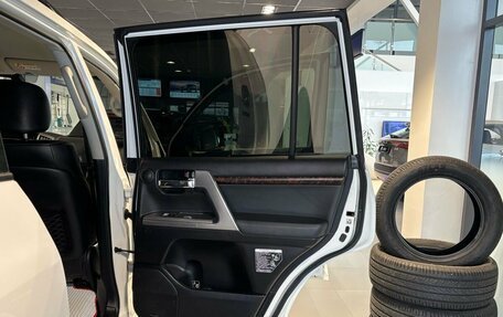 Toyota Land Cruiser 200, 2014 год, 3 700 000 рублей, 31 фотография