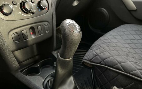 Renault Logan II, 2019 год, 1 130 000 рублей, 16 фотография