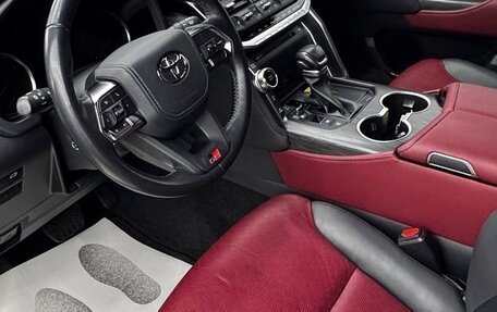 Toyota Land Cruiser, 2022 год, 10 500 000 рублей, 3 фотография